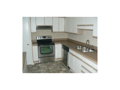 8155 Monrovia St, Lenexa, KS 66215 - photo 4