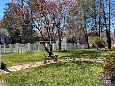 72 Bellevue Rd, Asheville, NC 28803 - photo 7