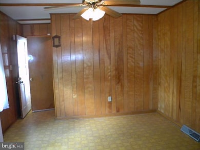 372 Miller Dr, Strasburg, VA 22657 - photo 5