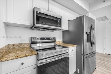 19501 W Country Club Dr unit 515, Aventura, FL 33180 - photo 5