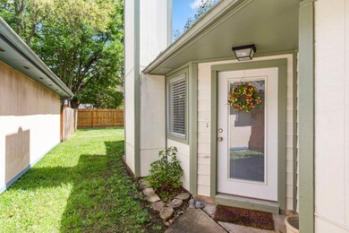 8570 Pool Creek Dr, Houston, TX 77095 - photo 4