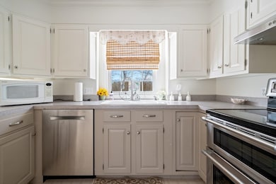 3 Jason Dr, Stratham, NH 03885 - photo 4