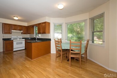 Kitchen/Breakfast Nook