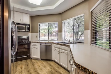 Beautiful kitchen with all the appliances you need