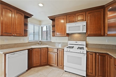 24385 Via Las Junitas, Murrieta, CA 92562 - photo 7