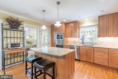 2434 Lexington Rd, Falls Church, VA 22043 - photo 6