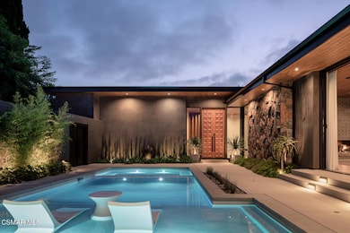 Twilight - Courtyard
