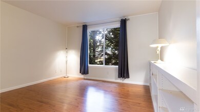 10410 Holly Dr unit E, Everett, WA 98204 - photo 4