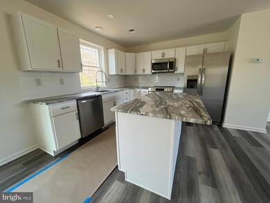 426 Frick Ave, Waynesboro, PA 17268 - photo 6