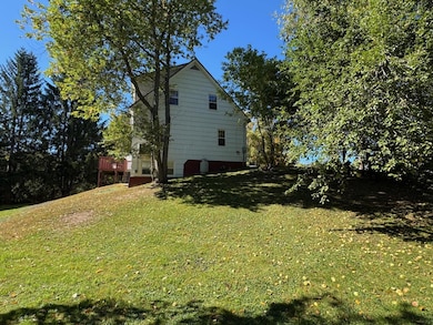 Eastern Yard (5 Chandler Ct) I