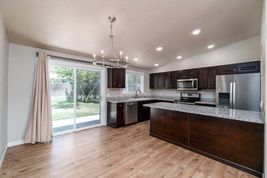 1340 NE Dempsey Dr, Bend, OR 97701 - photo 6