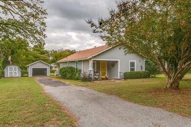 908 W Acheson St, Denison, TX 75020 - photo 4