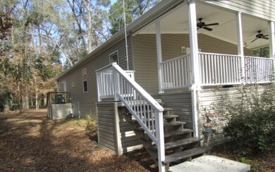 405 SW Santa fe Dr, Fort White, FL 32038 - photo 3