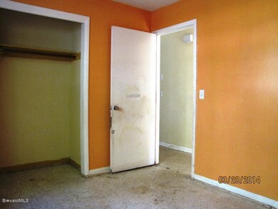 1st bedroom v3