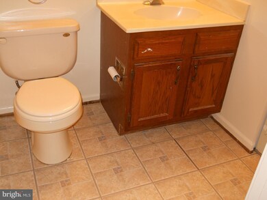 1316 Patriot Ln, Bowie, MD 20716 - photo 5