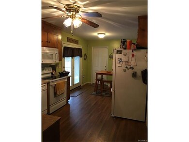 Large eat in Kitchen