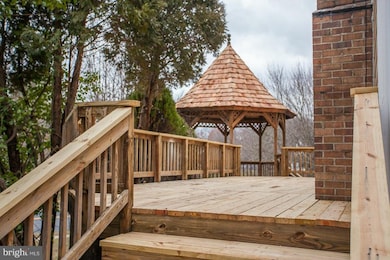 8204 Hammond Branch Way, Laurel, MD 20723 - photo 2