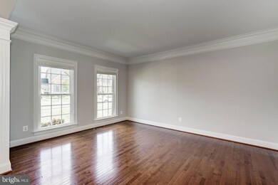 41638 Revival Dr, Ashburn, VA 20148 - photo 3