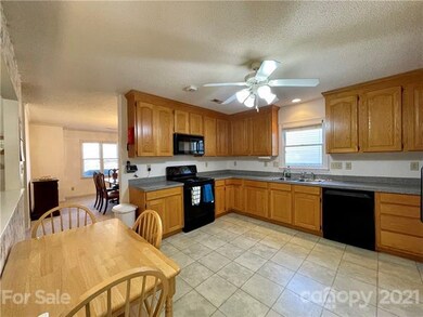 702 Hidden Creek Cir, Salisbury, NC 28147 - photo 7