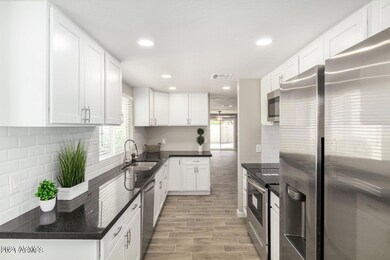 1769 W El Monte Place, Chandler, AZ 85224 - photo 2