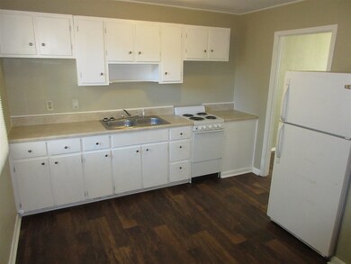 518 Williams St unit 516, Jacksonville, NC 28540 - photo 3