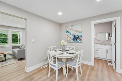 7-web-or-mls-3059-e-8th-st