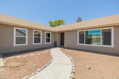 Front Courtyard Area78th