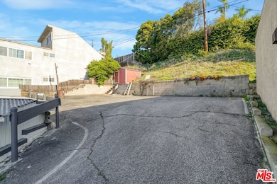 8404 Pershing Dr, Los Angeles, CA 90293 - photo 4