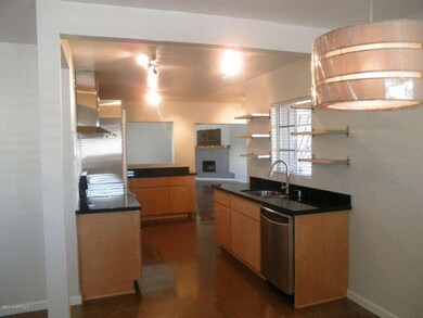 20thPlaceKitchenFromDining
