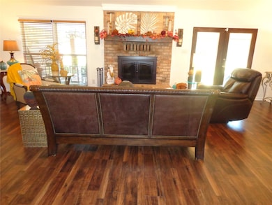 144 Suburban Dr, Red Oak, TX 75154 - photo 3