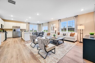 7514 Honeysuckle Ln, Joliet, IL 60431 - photo 3