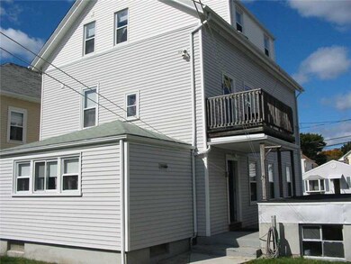 64 Cleveland St, Central Falls, RI 02863 - photo 4