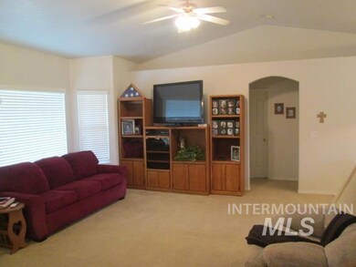 2113 Fall Ct, Nampa, ID 83686 - photo 4