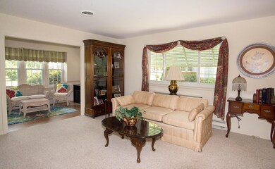 _RMJ6117 living room