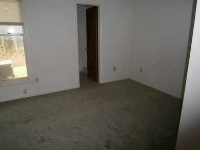 129 Windsor Ct, Jacksonville, NC 28546 - photo 7