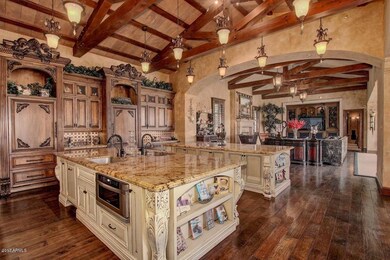 05 KITCHEN AND FAMILY ROOM