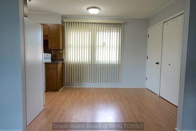 3228 W 16th St, Grand Island, NE 68803 - photo 2