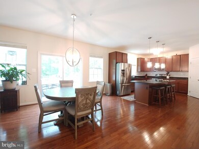 21239 Elizabeth Hill St, California, MD 20619 - photo 2