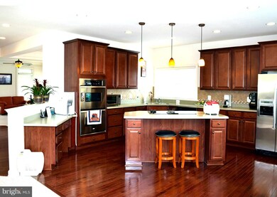 42097 Porch Light Dr, Aldie, VA 20105 - photo 2