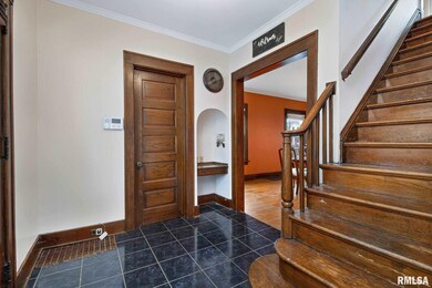 2220 Claussen St, Davenport, IA 52802 - photo 4