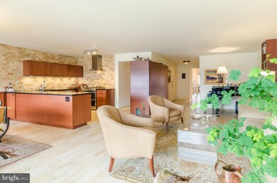 Watergate East Residences unit 914-N, Washington, DC 20037 - photo 5