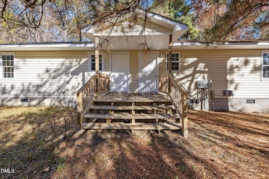 691-693 Boddie St, Henderson, NC 27536 - photo 5