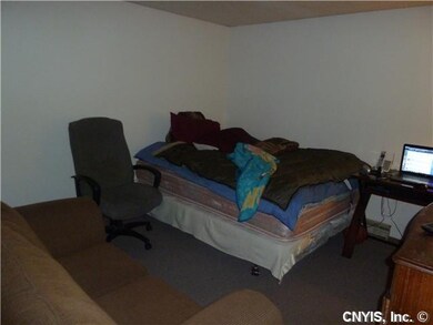 Bedroom UPSTAIRS APARTMENT BEDROOM