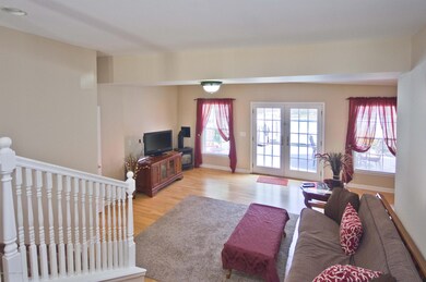 005_LIVING ROOM