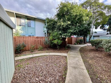 1625 Park Ln unit 15, Fairfield, CA 94533 - photo 3