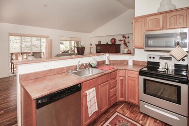 520 Riverview 506 med-9