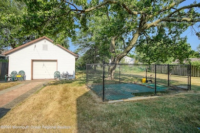 Detached Garage