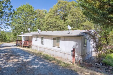 10517 Lower River Rd, Grants Pass, OR 97526 - photo 2