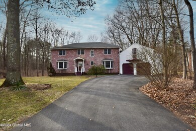 953 Douglas Ct, Schenectady, NY 12309 - photo 2