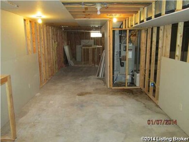 9102 Raintree Dr, Louisville, KY 40220 - photo 5